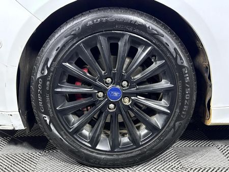2017-Ford-Focus-15-EcoBoost-Trend-5-dr_4