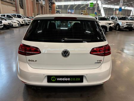 2016-Volkswagen-Golf-VII-14-TSI-Comfortline_5