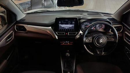 2024-Suzuki-Fronx-15-GLX_5