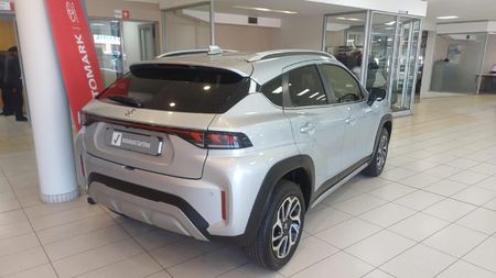 2024-Suzuki-Fronx-15-GLX_2
