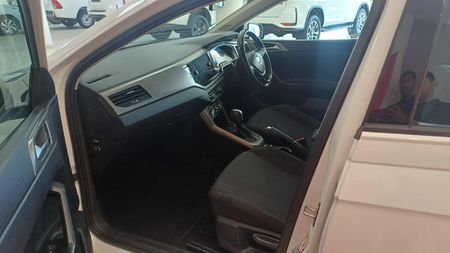 2020-Volkswagen-Polo-10-TSI-Comfortline-Auto_9