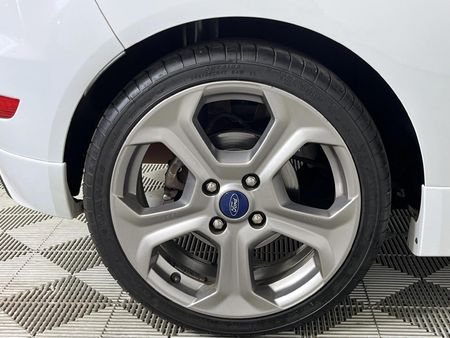 2015-Ford-Fiesta-ST-16-EcoBoost-GDTi_5