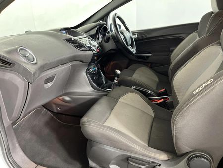2015-Ford-Fiesta-ST-16-EcoBoost-GDTi_6