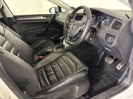 2013-Volkswagen-Golf-VII-14-TSI-Comfortline-Auto_9