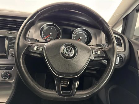 2013-Volkswagen-Golf-VII-14-TSI-Comfortline-Auto_12