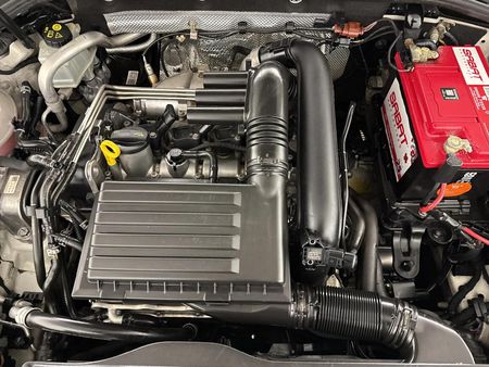 2013-Volkswagen-Golf-VII-14-TSI-Comfortline-Auto_14