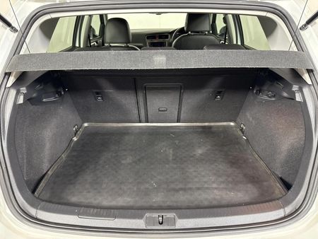 2013-Volkswagen-Golf-VII-14-TSI-Comfortline-Auto_15