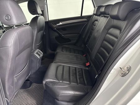 2013-Volkswagen-Golf-VII-14-TSI-Comfortline-Auto_3