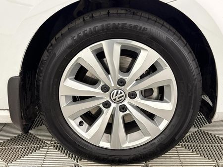 2013-Volkswagen-Golf-VII-14-TSI-Comfortline-Auto_5