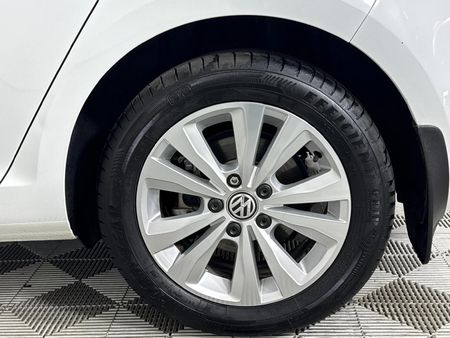 2013-Volkswagen-Golf-VII-14-TSI-Comfortline-Auto_6