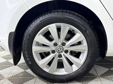 2013-Volkswagen-Golf-VII-14-TSI-Comfortline-Auto_7