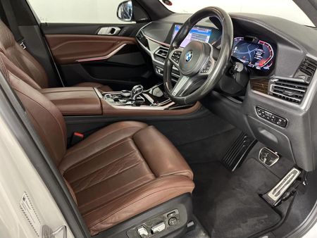 2019-BMW-X7-xDrive30d-M-Sport_9