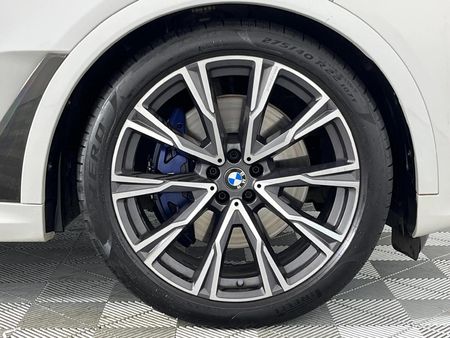 2019-BMW-X7-xDrive30d-M-Sport_5
