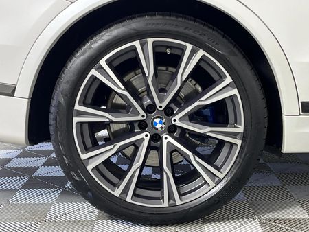 2019-BMW-X7-xDrive30d-M-Sport_6