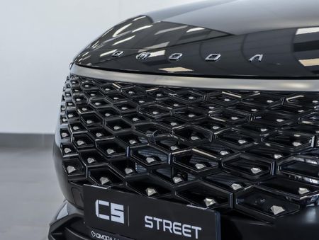 2026-Omoda-C5-15T-Street-Plus_3