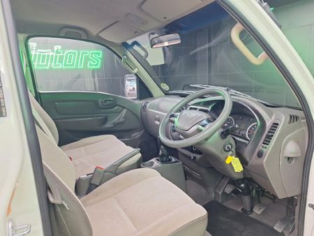2017-Hyundai-H100-Bakkie-26D-Dropside_9