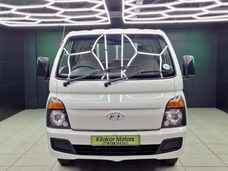 2017-Hyundai-H100-Bakkie-26D-Dropside_1