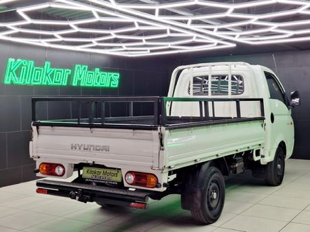 2017-Hyundai-H100-Bakkie-26D-Dropside_5