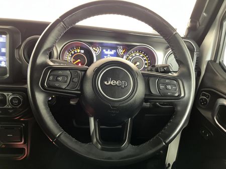 2021-Jeep-Wrangler_11