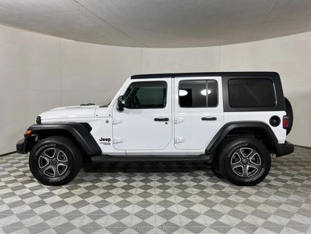 2021-Jeep-Wrangler_18