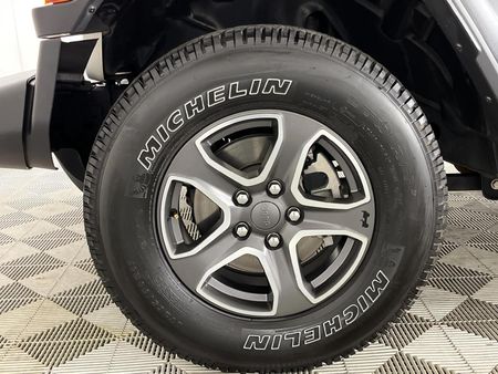 2021-Jeep-Wrangler_4