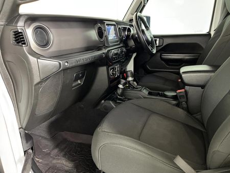 2021-Jeep-Wrangler_8