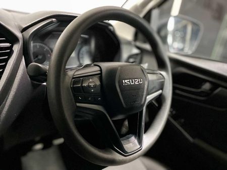 2024-Isuzu-D-Max-19-DDI-HR-L-4x4-Single-Cab_25