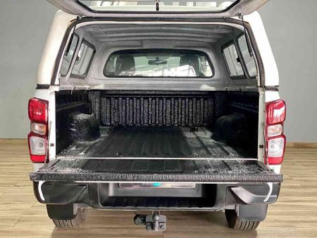 2024-Isuzu-D-Max-19-DDI-HR-L-4x4-Single-Cab_28
