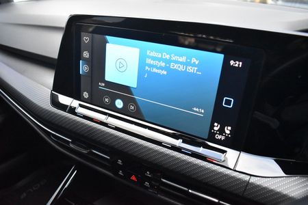 2024-Volkswagen-Golf-8-20-TSI-R-DSG_14