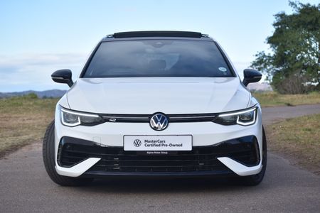 2024-Volkswagen-Golf-8-20-TSI-R-DSG_1