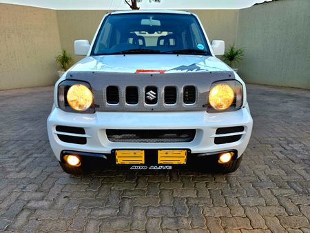 2009-Suzuki-Jimny-13_5