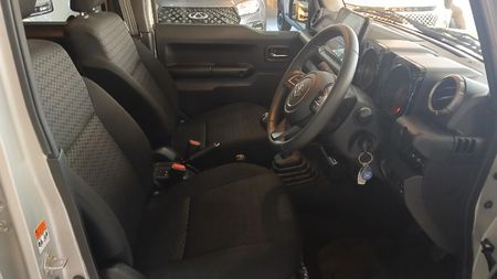 2026-Suzuki-Jimny-15-GLX-AllGrip-5-Door_12