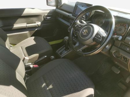 2021-Suzuki-Jimny-15-GLX-Auto_13