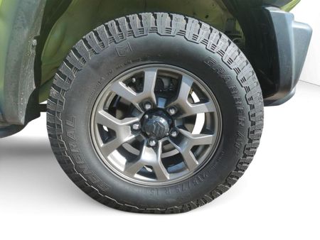 2021-Suzuki-Jimny-15-GLX-Auto_15