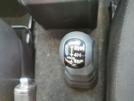 2021-Suzuki-Jimny-15-GLX-Auto_16