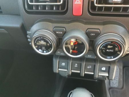 2021-Suzuki-Jimny-15-GLX-Auto_19