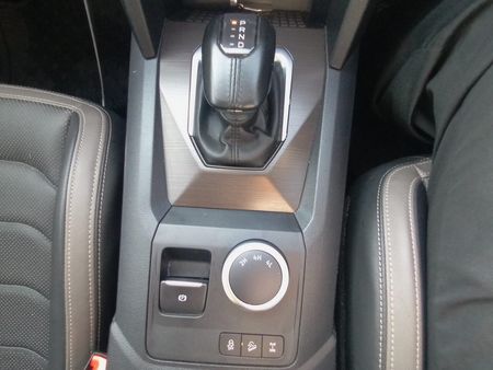 2025-Volkswagen-Amarok-20-BiTDI-154kW-4Motion-Style-Double-Cab_13