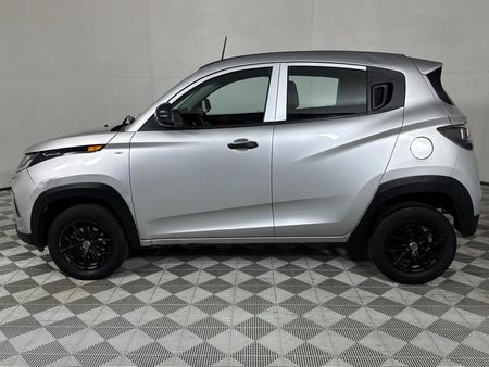 2022-Mahindra-KUV-100-12-K2-NXT_17