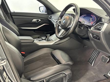 2021-BMW-3-Series-320i-M-Mzansi-Edition-Auto-g20_9