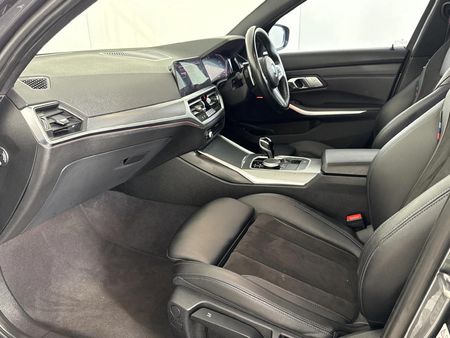 2021-BMW-3-Series-320i-M-Mzansi-Edition-Auto-g20_8