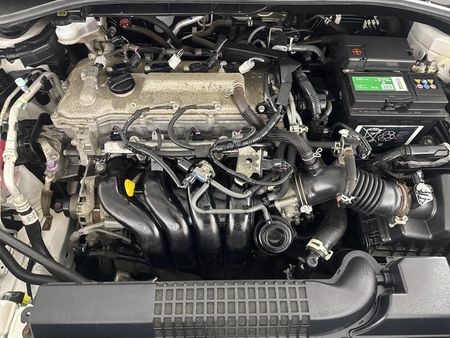 2022-Toyota-Corolla-Cross-18-XS_12
