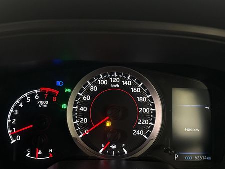 2022-Toyota-Corolla-Cross-18-XS_2