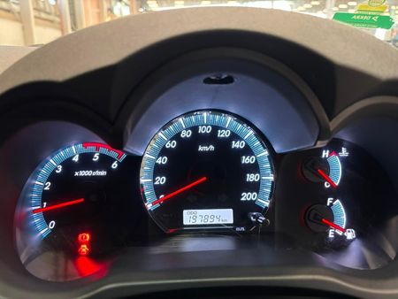 2014-Toyota-Fortuner-30-D-4D-4x4_10