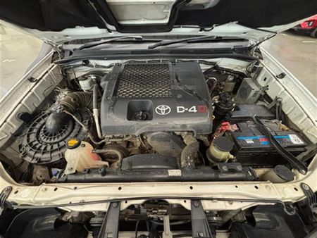 2014-Toyota-Fortuner-30-D-4D-4x4_12