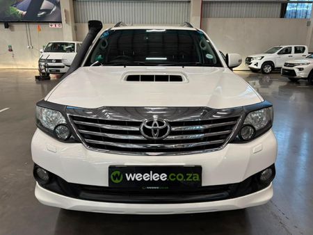 2014-Toyota-Fortuner-30-D-4D-4x4_7