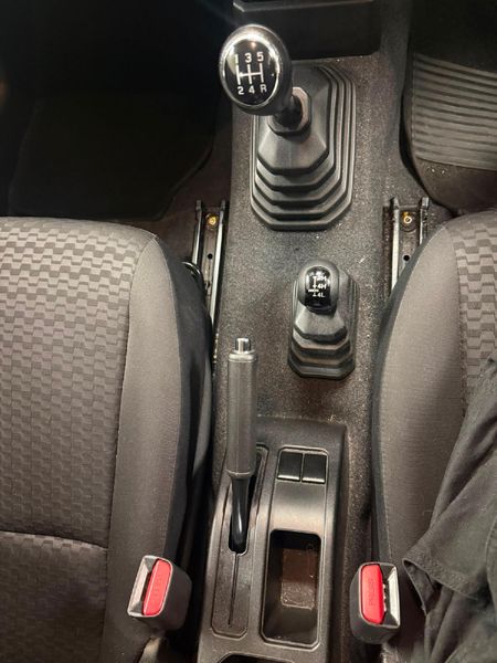 2022-Suzuki-Jimny-15-GLX_15