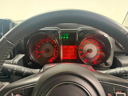 2022-Suzuki-Jimny-15-GLX_6