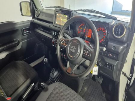 2023-Suzuki-Jimny-15-GLX_9