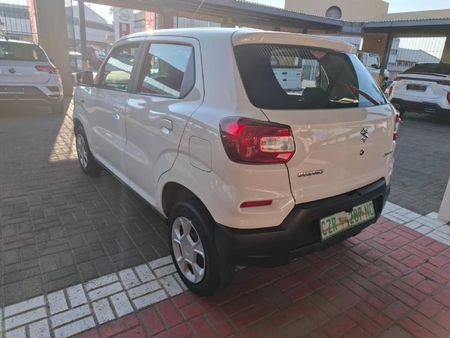 2022-Suzuki-S-Presso-10-GL_11