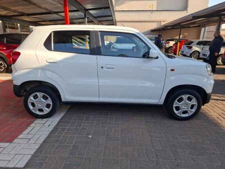 2022-Suzuki-S-Presso-10-GL_13